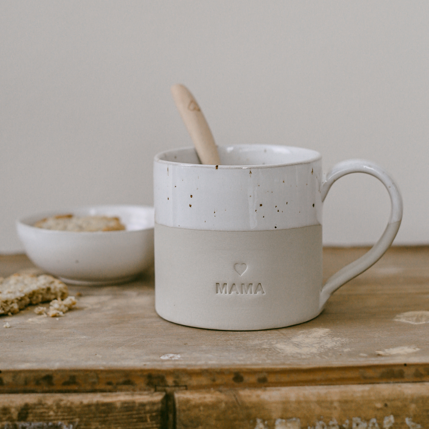 Eulenschnitt große Steingut-Tasse MAMA aus Portugal, Muttertagsgeschenk