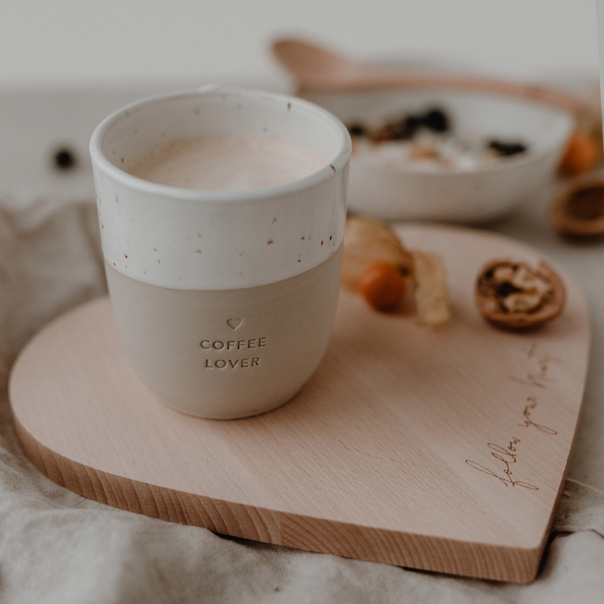 Eulenschnitt Kaffeebecher aus Steingut mit Aufschrift COFFEE LOVER für 320 ml