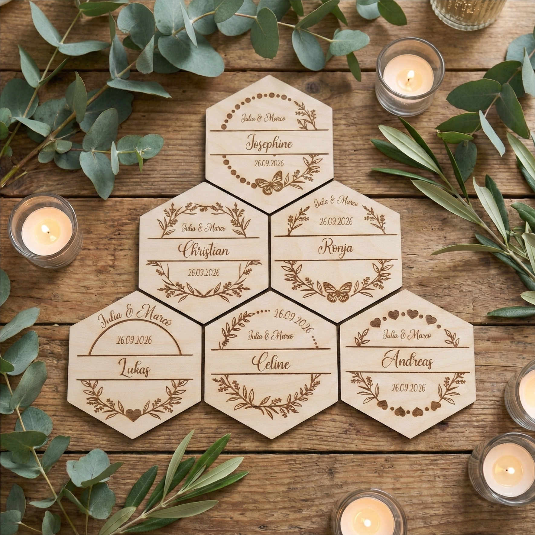 Personalisierte Untersetzer Birke im Hexagon-Format, Platzkarten aus Holz für Hochzeiten