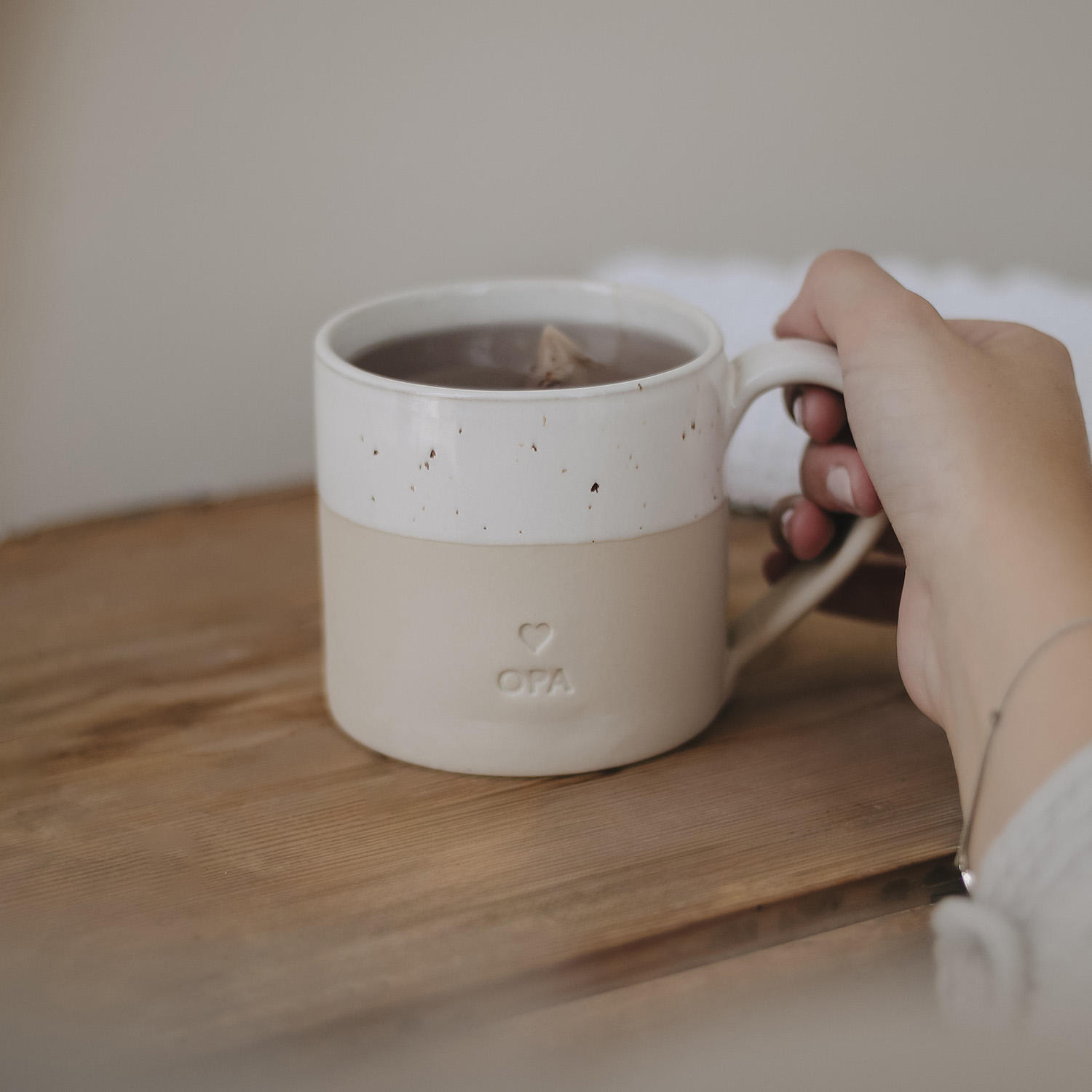 Eulenschnitt Tasse OPA aus Steingut mit Prägung, perfektes Geburtstagsgeschenk