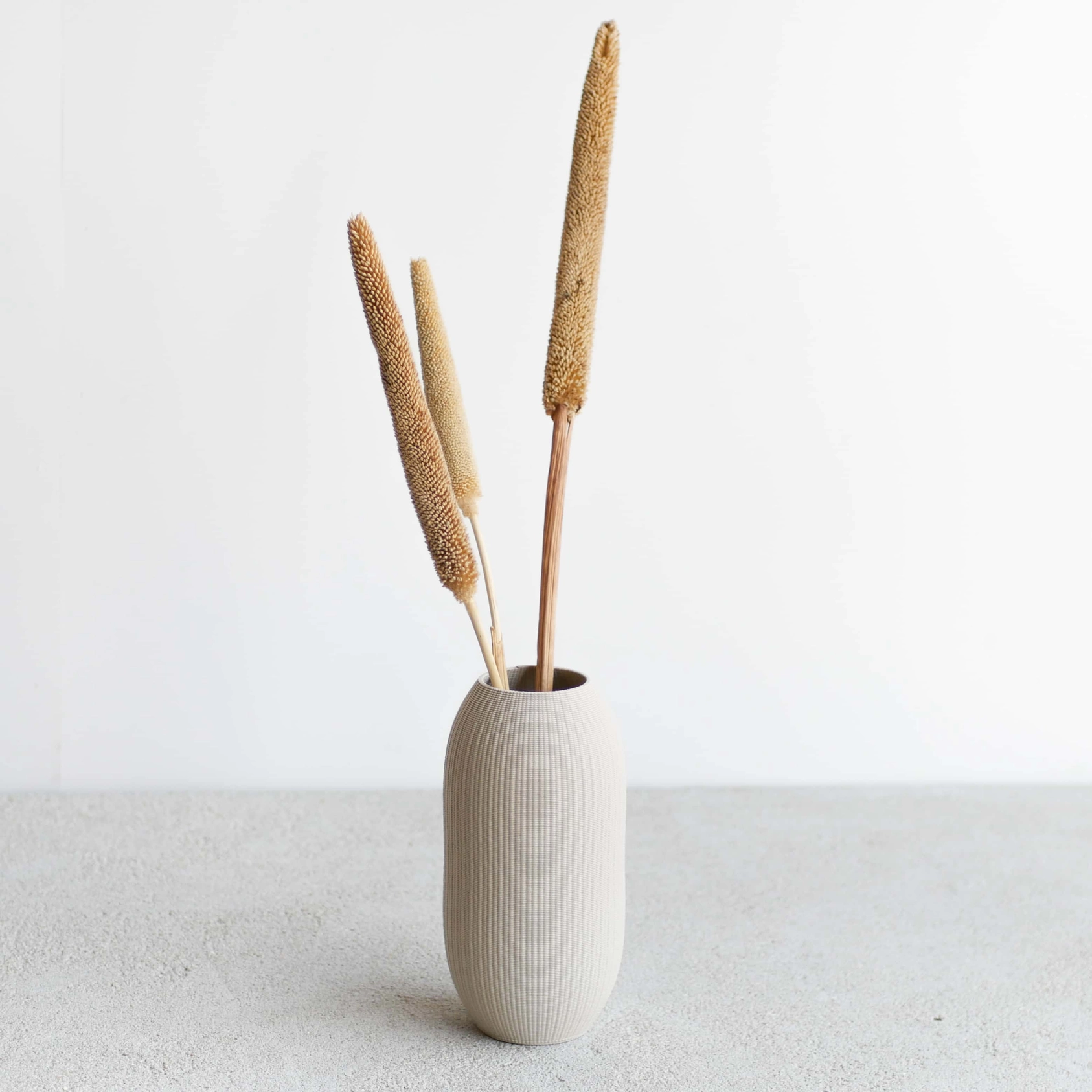 Minimum Design nachhaltige Vase FARO für künstliche Pflanzen