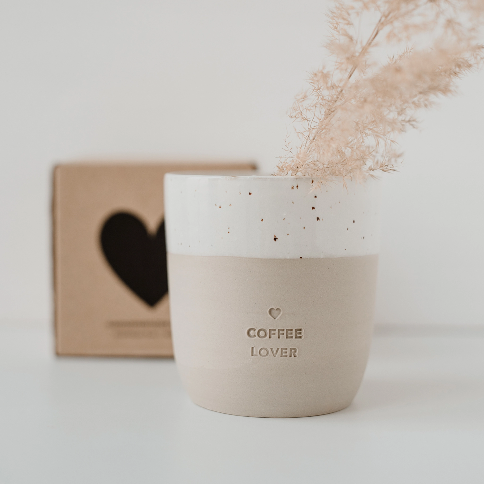 Eulenschnitt Kaffeebecher aus Steingut mit Aufschrift COFFEE LOVER für 320 ml