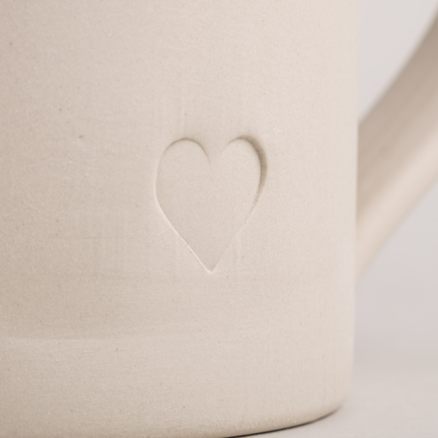 Eulenschnitt Teetasse mit HERZ, beige, Steingut aus Portugal
