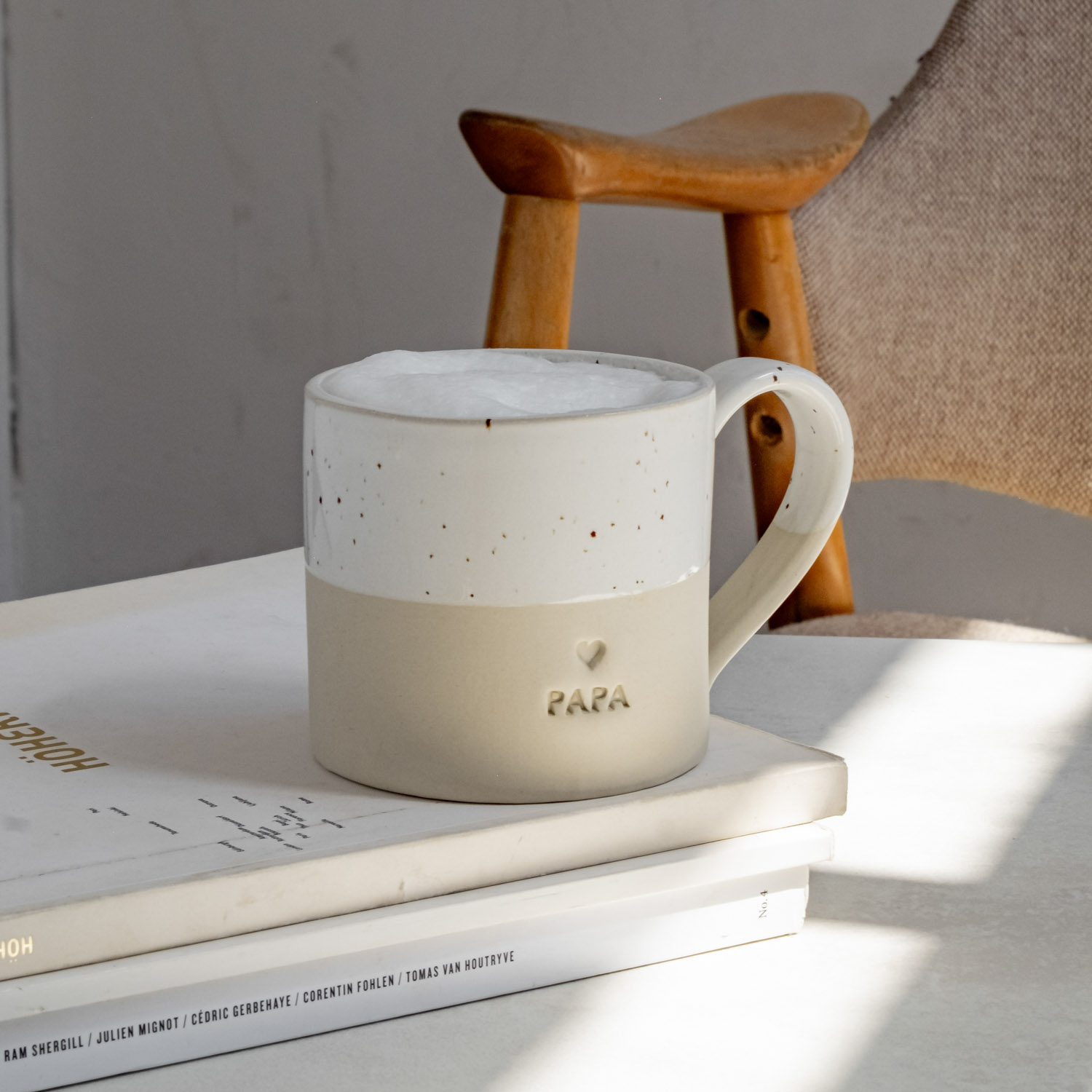 Eulenschnitt große Steingut-Tasse PAPA mit Griff, spülmaschinenfest