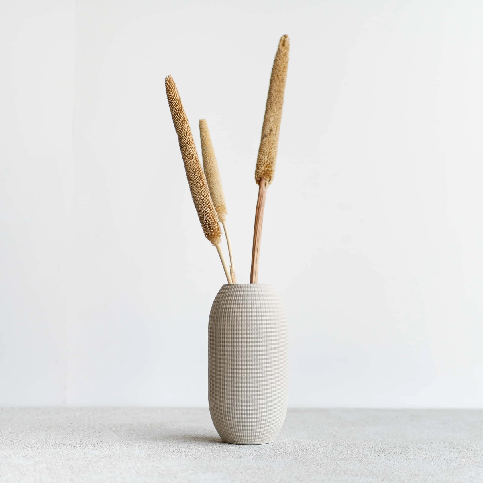 Minimum Design nachhaltige Vase FARO für künstliche Pflanzen