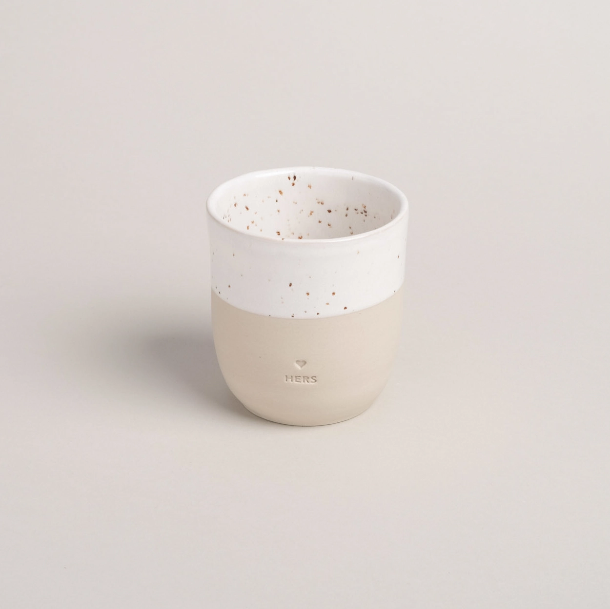 Eulenschnitt Becher aus Steingut mit Aufschrift HERS für 320 ml