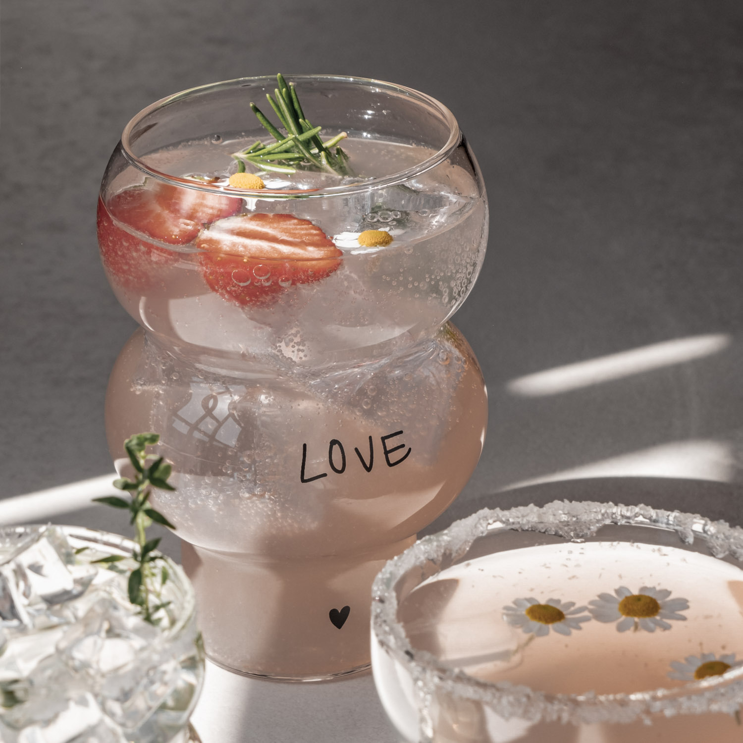 Eulenschnitt großes Bubble Glas Love für Eiskaffee, 500 ml Fassungsvermögen