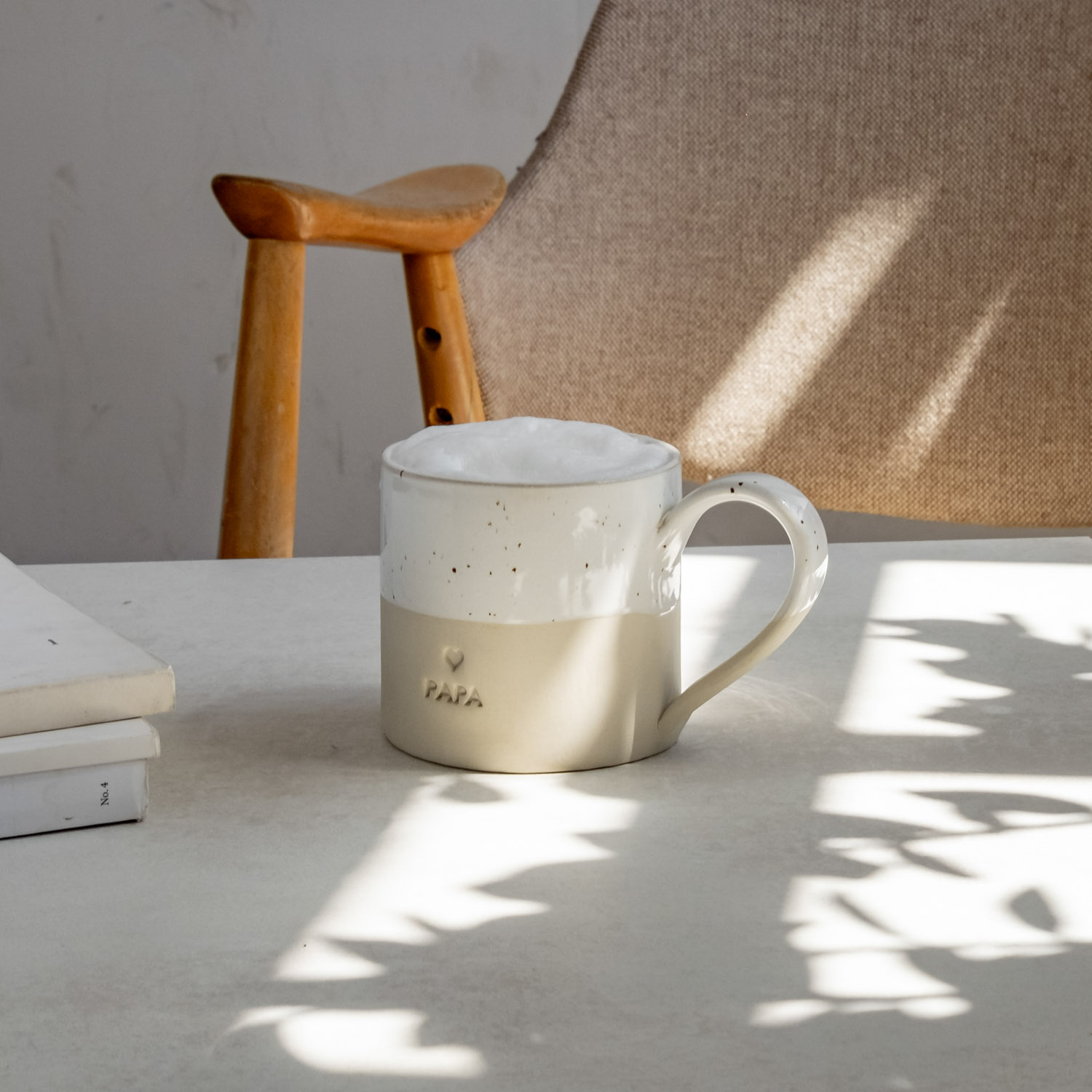Eulenschnitt große Steingut-Tasse PAPA mit Griff, spülmaschinenfest