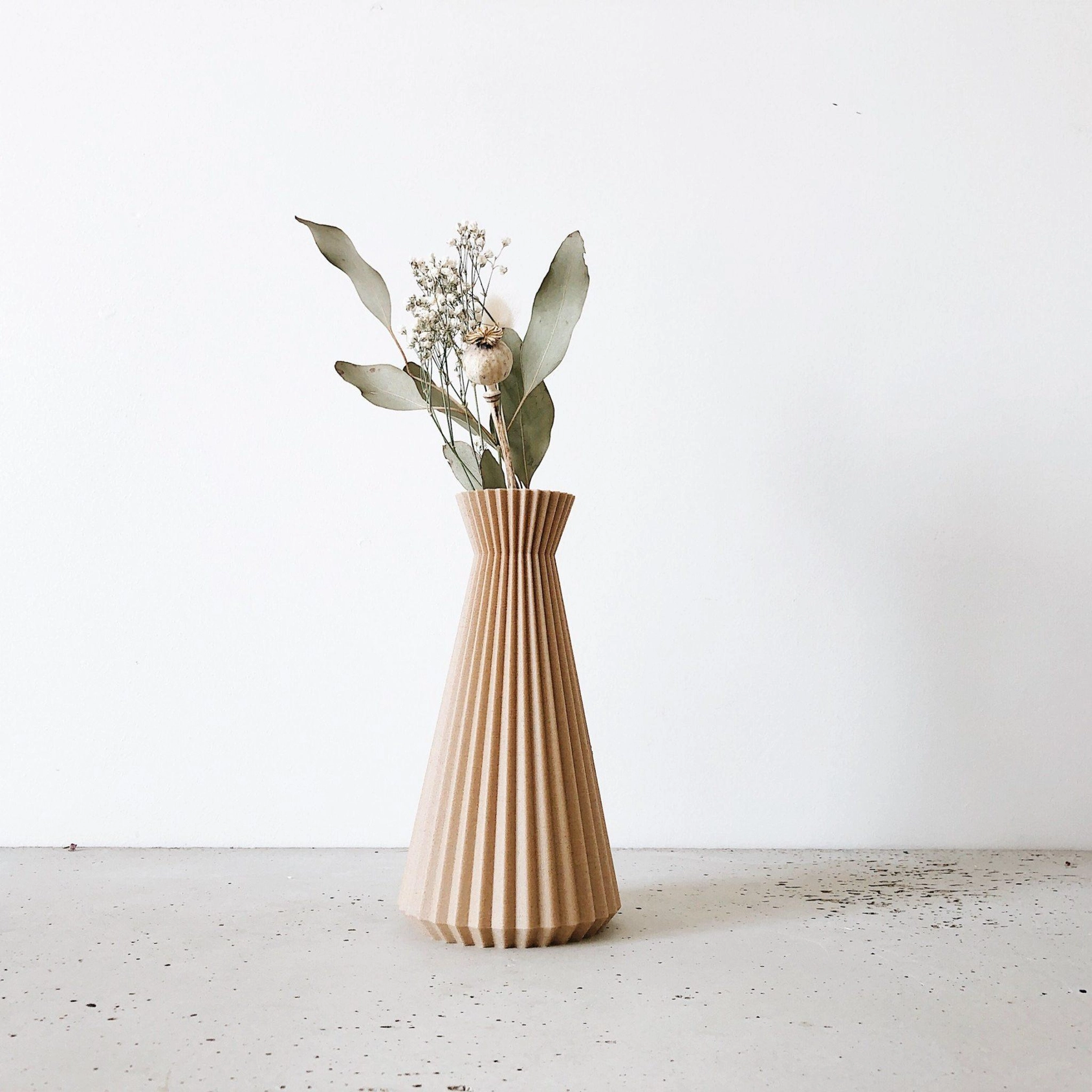 Minimum Design ausgefallene Deko-Vase ISHI in verschiedenen Farben und Größen