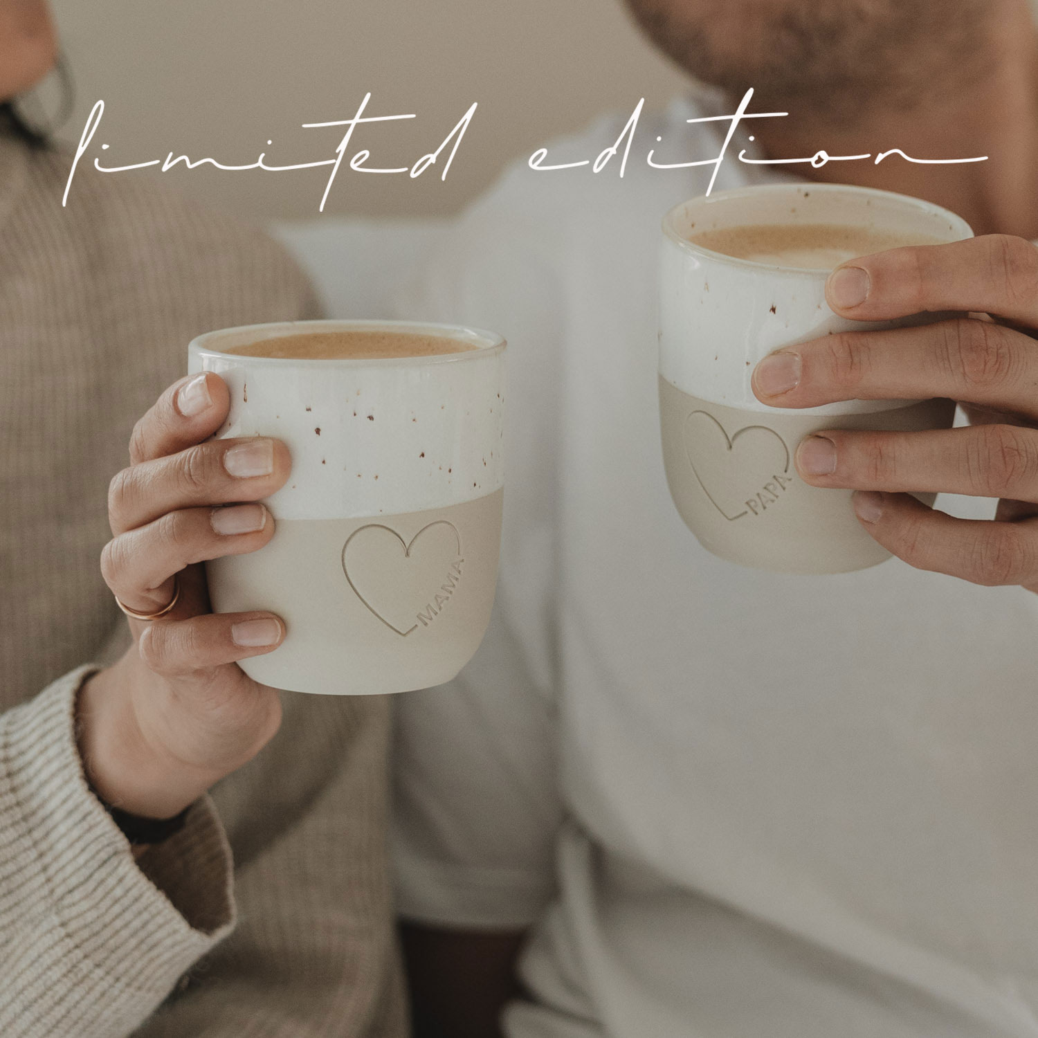 Eulenschnitt Steingut-Becher Papa mit großem Herz | LIMITED EDITION 2026 | Vatertagsgeschenk, handgefertigt