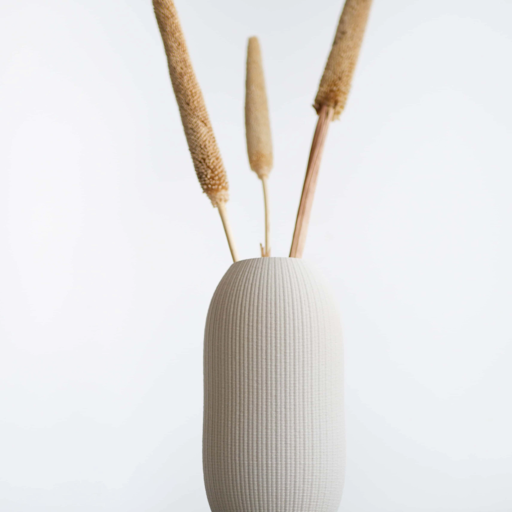 Minimum Design nachhaltige Vase FARO für künstliche Pflanzen