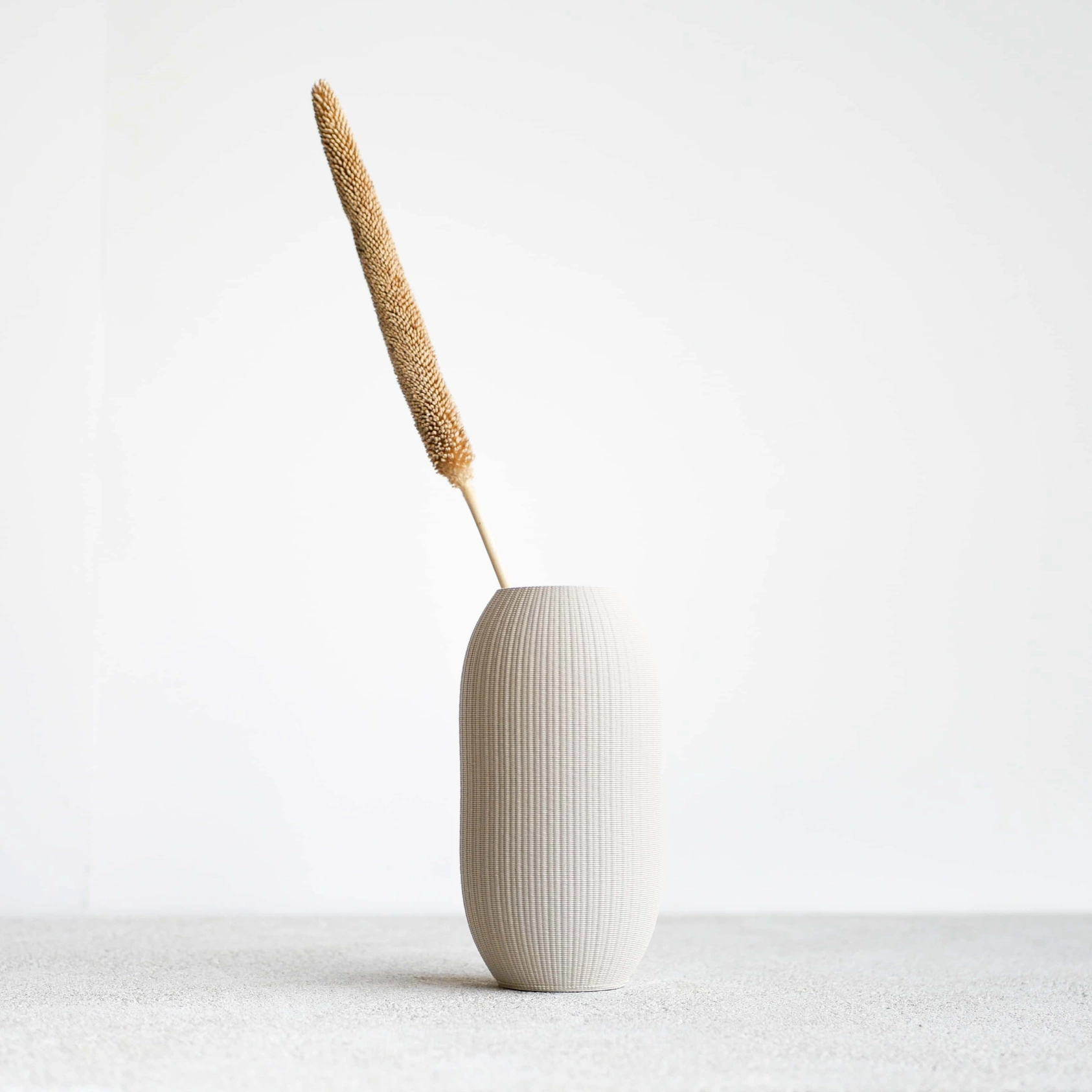 Minimum Design nachhaltige Vase FARO für künstliche Pflanzen